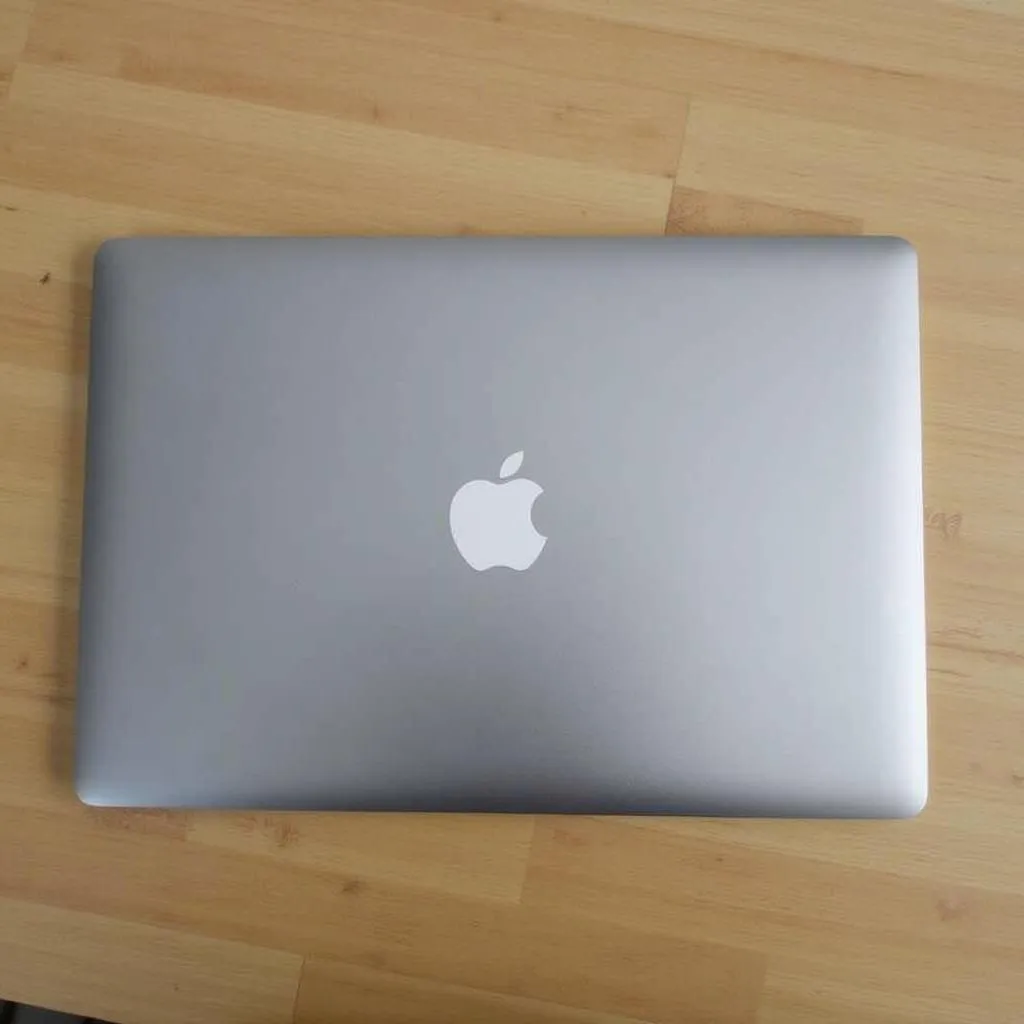 Laptop Macbook giá rẻ cho văn phòng