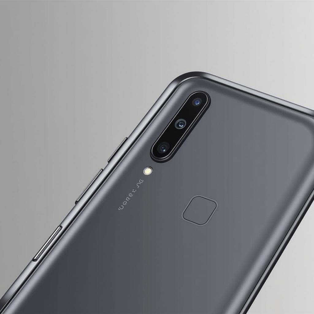 Xiaomi Redmi 3X thiết kế kim loại nguyên khối